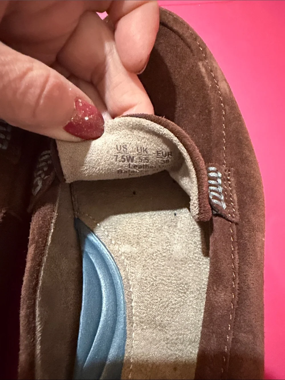 Natural women shoes 7.5 WIDE